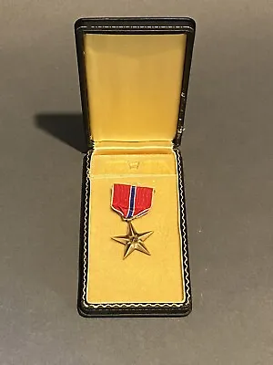 $55 • Buy Authentic WWII WW2 Bronze Star Medal In Presentation Box Vintage