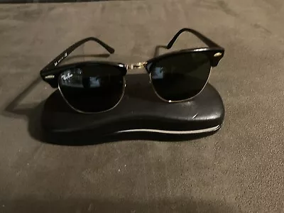 Ray Ban CLUBMASTER CLASSIC Unisex Black On Gold Frame Green Lens Sunglasses 51MM • $50