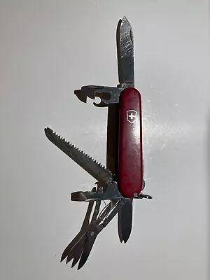 Victorinox Huntsman Swiss Army Knife Red Has Issue - Read • $17