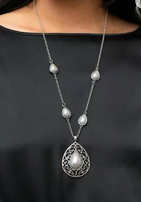 Paparazzi Jewelry ~ Magical Masquerade ~ Silver Necklace • $3.99