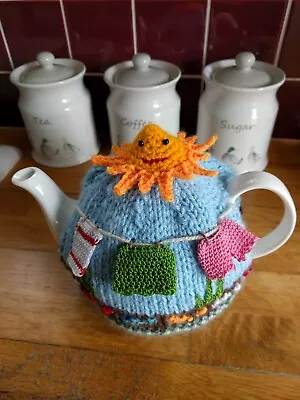 £29.99 • Buy Tea Cozy. Washing Line/Butterflies. Handmade. Knitted/crocheted.
