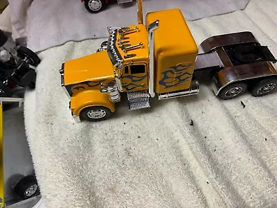 1/32 New Ray New Custom  Yellow Kenworth W900 Semi Tractor No Packaging # A284 • $38