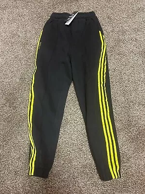 $52.63 • Buy Adidas Ivy Park Black Yellow Joggers Unisex Size Medium New HG0491 Sweatpants