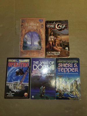 £9 • Buy Vintage Sci Fi Fantasy Adventure 5 Book Bundle: Cecelia Dart Thornton & More