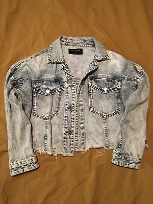 Decjuba Denim Jacket SMALL • $30