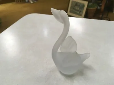 Vintage Frosted Art White Crystal Glass Swan 5.75” Figurine • $9.95