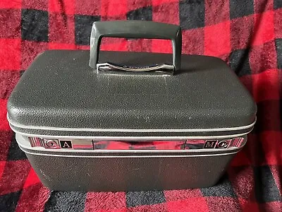 Vintage Samsonite Hard Train Makeup Case Gray Chrome Trim With Tray And Mirror • $19.99