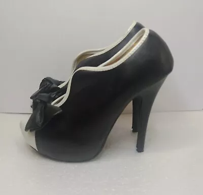 Black & White High Heel Shoes Pinup Girl 50's Halloween Cos Play NEW UK - 5  • £20