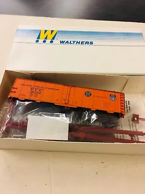 Walthers 40' Pacific Fruit Express Limited Series 932-2244  New HO Scale • $11.66