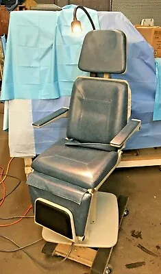 Midmark 491 Power Exam Chair Table W/Light  Blue/Green Color. • $2800