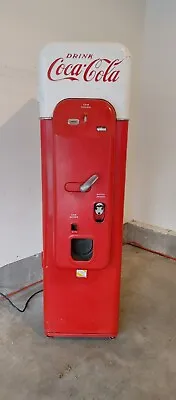 VMC Vendo 44 Vintage Coca Cola Coke Machine  • $4200