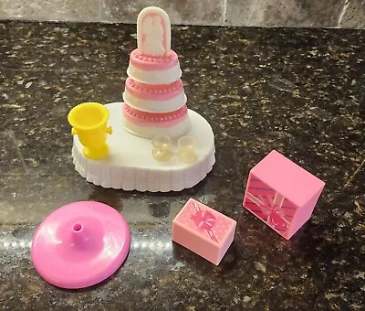 1991 Barbie Wedding Day Chapel Parts -Wedding Cake & Gifts For Mattel #7217 • $11.99