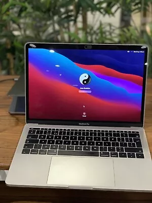 Apple MacBook Pro 13  Laptop 256GB - MPXT2X/A - (June 2017 Space Grey) • $1000