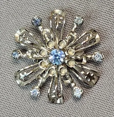 Vintage Silver-tone Snowflake Flower Blue Rhinestones Filigree Brooch Pin 1.5  • $20