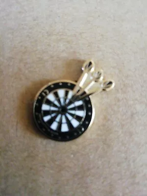 Dart Board And 3 Darts Enamel Pin Badge - New • £3.69