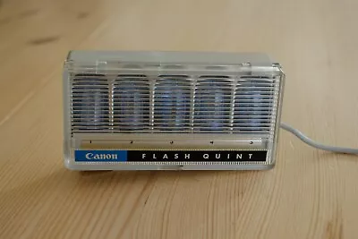 Canon Quint Flash Unit Cold Shoe Or Supplied Sync Cable.  Uses Blue Flash Bulbs • £25
