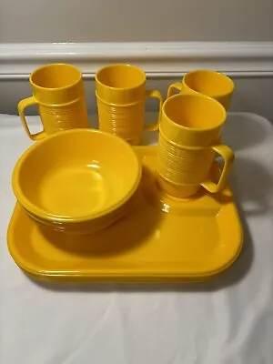 Vintage Rubbermaid Melamine Lunch Picnic Camping Set 11 Pcs • $25