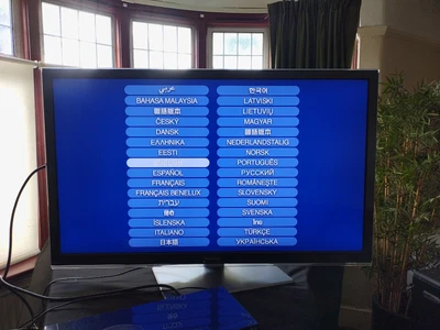 £128 • Buy Panasonic Viera TX-L42ET5B 42  3D-Ready 1080p HD 3D Internet LCD TV