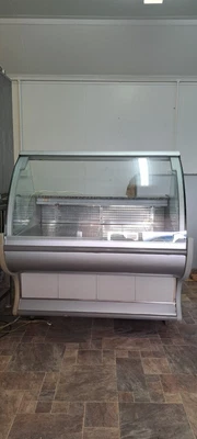£200 • Buy Zion Ventilated Serve Over Counter Chiller On Wheels