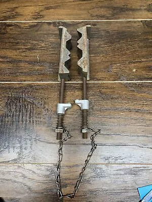 Set Vintage 4 Inch Metal Bench Vise Jaw Covers Rigid Teeth Grip Wood Plumbing • $14.99