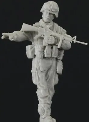 1/35 Resin Figure Model Kit US Soldier Modern War Marine Soldier Gun Unpainted • $13.79