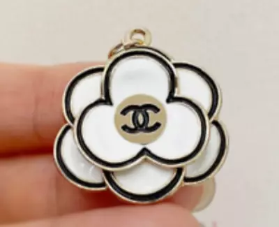 CHANEL Zipper Pull Button White Black Gold Tone Camellia Flower Charm 30mm Stamp • $34.99