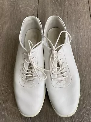 Ladies Lightweight White Lace Up ECCO Trainers Size 5.5 (38)  • £7.50