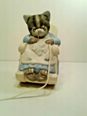 Vintage Ceramic Grandma Cat Knitting In Musical Rocking Chair  Figurine • $11.04