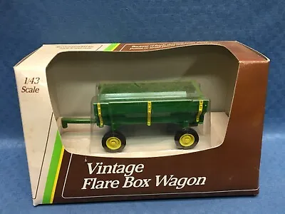 John Deere Ertl 5637 Die Cast 1/43 Vintage Flare Box Wagon • $12.99