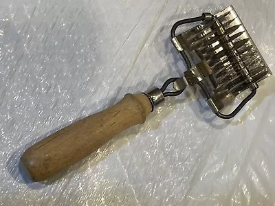 Noodle Pasta Spaghetti Cutter Wood Handle Vintage Made In USA  • $4.99