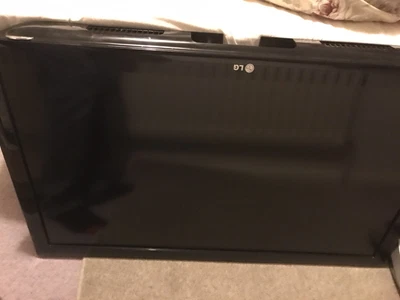 £50 • Buy LG 42LD450 42”mFull HD LCD TV Without Stan Black, Remote Working Order TS17