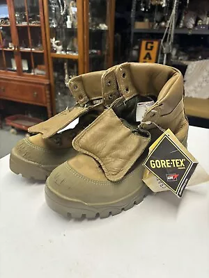 Military Issue MCB950 Mountain Hiker Combat Boots Vibram Gortex Size 10 R • $40