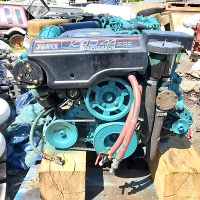 Volvo Penta KAD44 EDC 260 HP Marine Diesel Engine W/ Duo Prop Outdrive 1.68 • $14995