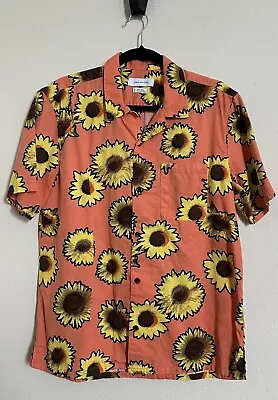 Men's Urban Outfitters Orange Floral Short Sleeve Button-Up Shirt - Size M • $24.99