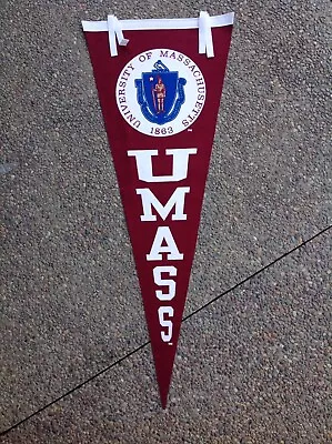 UNIVERSITY OF MASSACHUSETTS Pennant  The Minutemen Of Amherst Massachusetts • $44.95