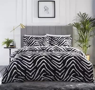 Black & White Quilt Cover Tiger Striped Reversible Bedding Zebra Duvet Set  • £15.99