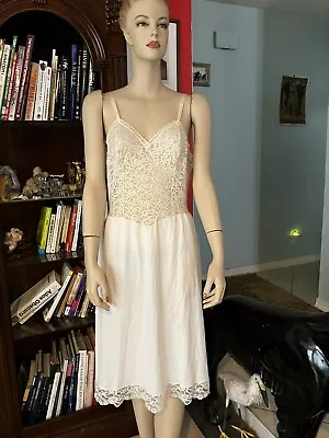 Vintage Vanity Fair Ivory 38 Full Slip Nightgown 1950’s Tricot Nylon Stretch Lac • $24.99