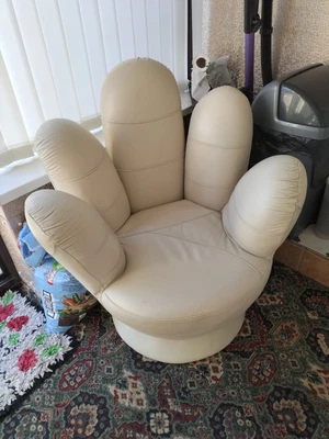 £100 • Buy Retro Funky Pop 80s Real Leather Hand Shaped Cream Swivel Chair