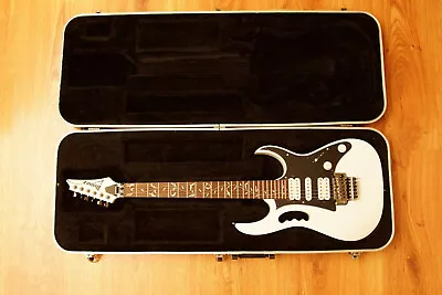 2023 Ibanez JemJr White Steve Vai Signature Guitar With Case Jem Jr. • $440