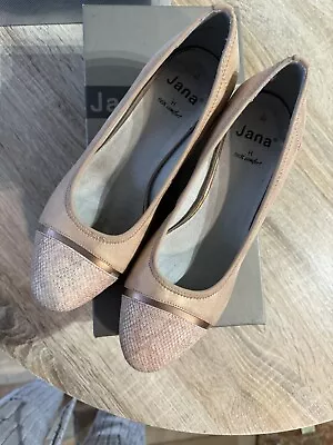 Jana Rose Gold Low Heel Shoe Size 5  • £8.99