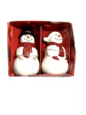 Salt And Shaker Set Mr.  And Mrs. Claus Ceramic Christmas Decor • $5.99