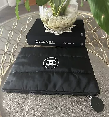 Chanel Beaute Les Beiges Vip Gift Large Pouch Clutch Makeup Bag Black     / • $218.51