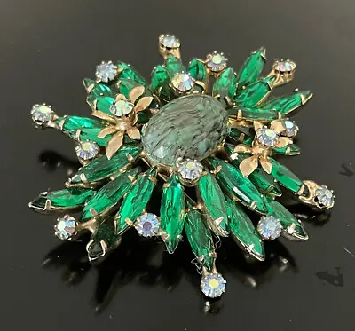 Rare Vintage Hattie Carnegie Glass Emerald Green Starburst Flower Pin Brooch • $599