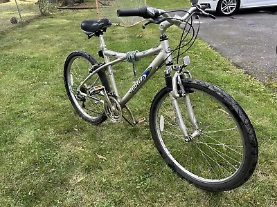 Motiv Aluminum 6061 Series 21-Speed Men's Mountain Bike ( Barely Used) • $99