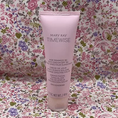 Mary Kay TimeWise Age Minimize 3D Day Cream Combination To Oily Skin. Exp 2020 • $11.99