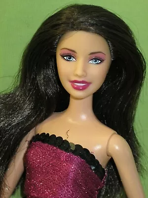 R7397 Barbie CANDY GLAM RAQUELLE Brunette Hair Glitter Eyeshadow Pink Lips DOLL • $22.99