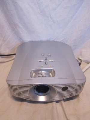 £44.99 • Buy Sahara AV-2107 LCD Projector & Leads