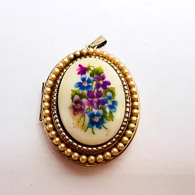 Vintage Avon Sweet Violets Faux Pearls Floral Picture Locket Pendant 1.7  * 1.2  • $14.95