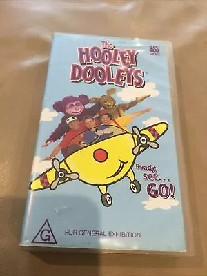 The Hooley Dooleys ~ READY SET GO  ~ VHS VIDEO ~ 1998 • $19.99