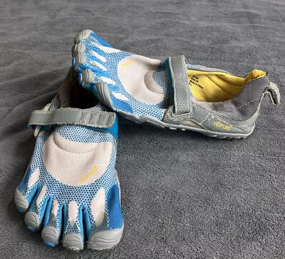 Vibram Fivefingers Bikila Womens EU 39 US 8/8.5 Blue Toe Water Shoes 5 Fingers • $21.52